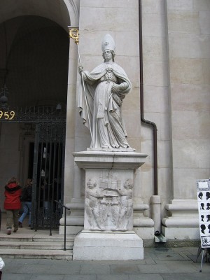 Saint_Virgilius,_Salzburg.jpg