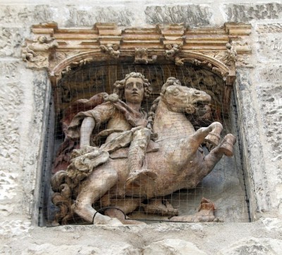 Joigny_-_Eglise_Saint-Thilbault_-_statue_de_Juan_de_Juni.jpg