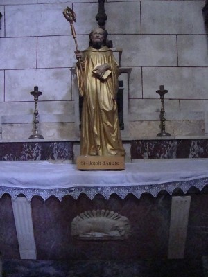 800px-Aniane_(Hérault,_Fr)_église,statue_St._Benoît_d'Aniane.JPG