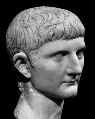 1200px-Germanicus_-_Musée_Saint-Raymond_Toulouse-819x1024.jpg